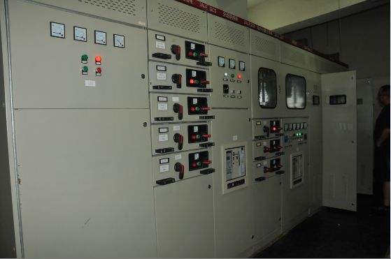 配電房維保助學校避免配電柜故障