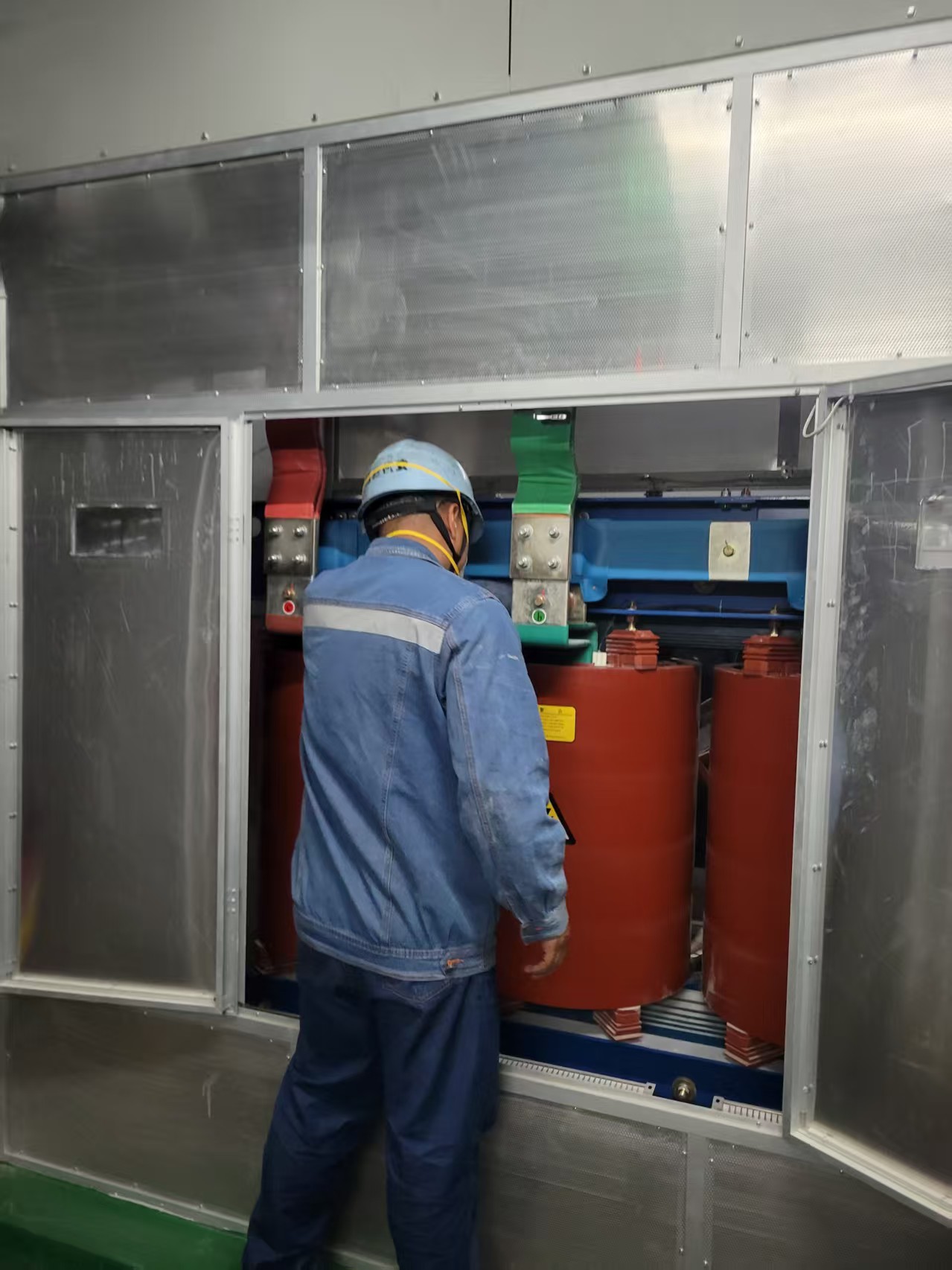 靠譜白云配電房10kV檢修服務(wù)案例